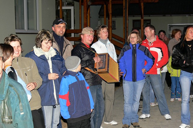 Stavanie mája 30. 4. 2008