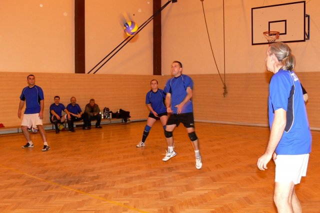 Mikulášsky volejbalový turnaj, Hladovka,11. 12. 2010